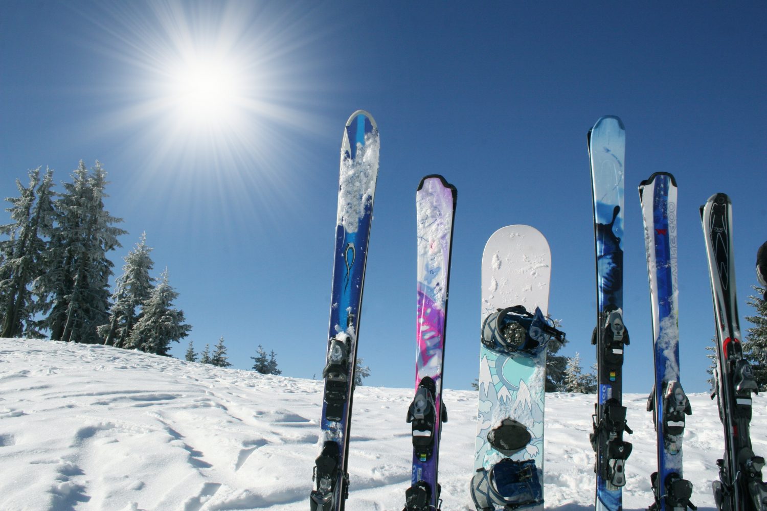 krijgt 20 maanden cel voor stelen van groot ski's - Snowchamps